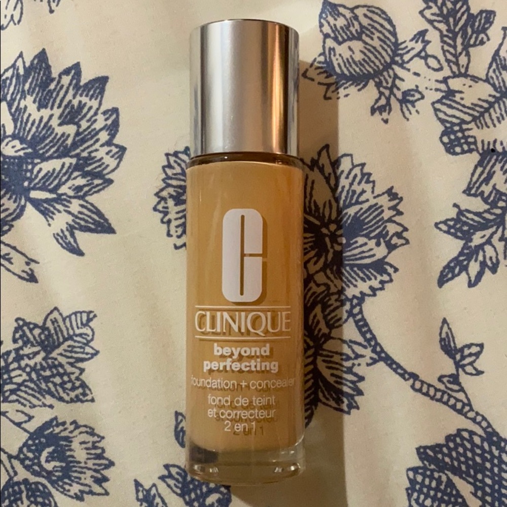 Clinique Beyond Perfecting Foundation & Concealer